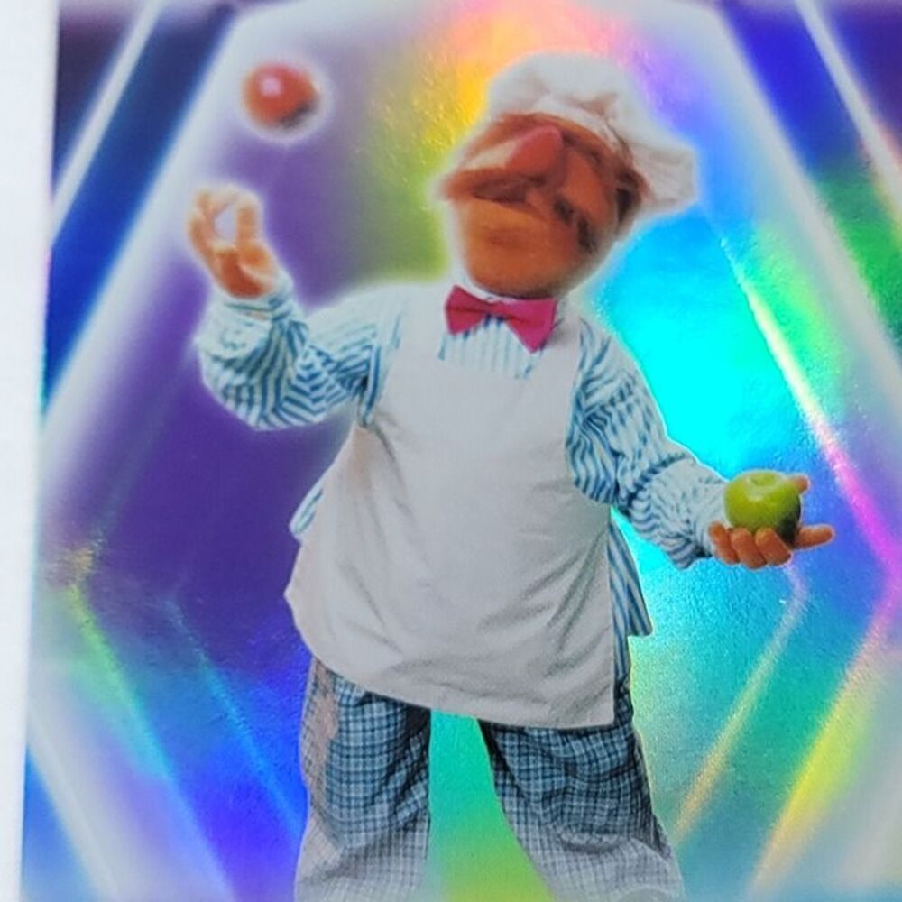 Swedish Chef Topps 2026 Disney Neon Holo Parallel Refractor Limited 83/99 - Picture 2 of 4